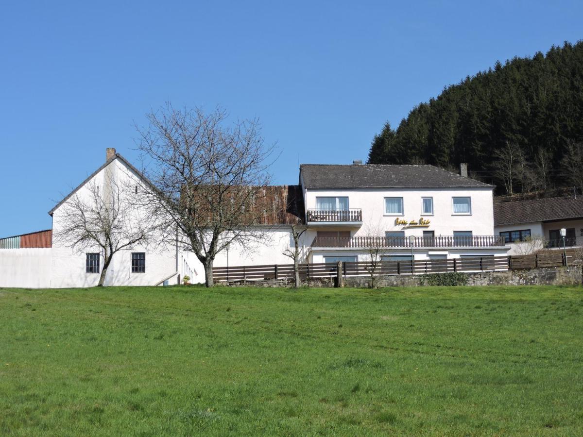 Sabine'S Gaestehaus Ubereisenbach Exterior photo