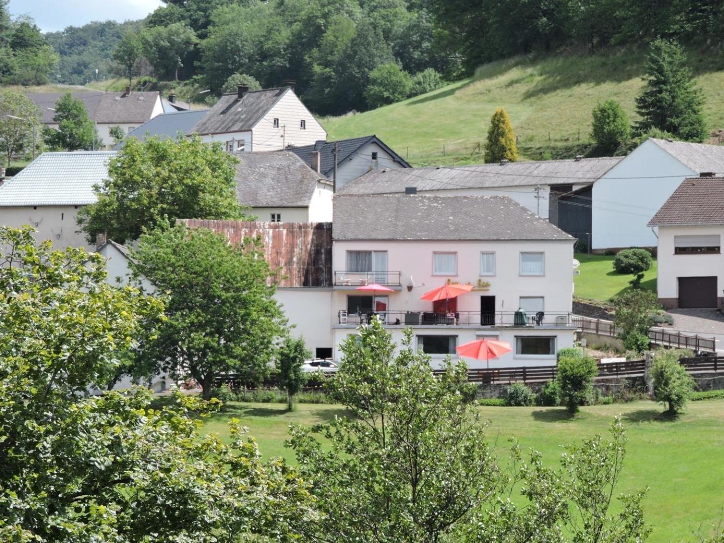 Sabine'S Gaestehaus Ubereisenbach Exterior photo